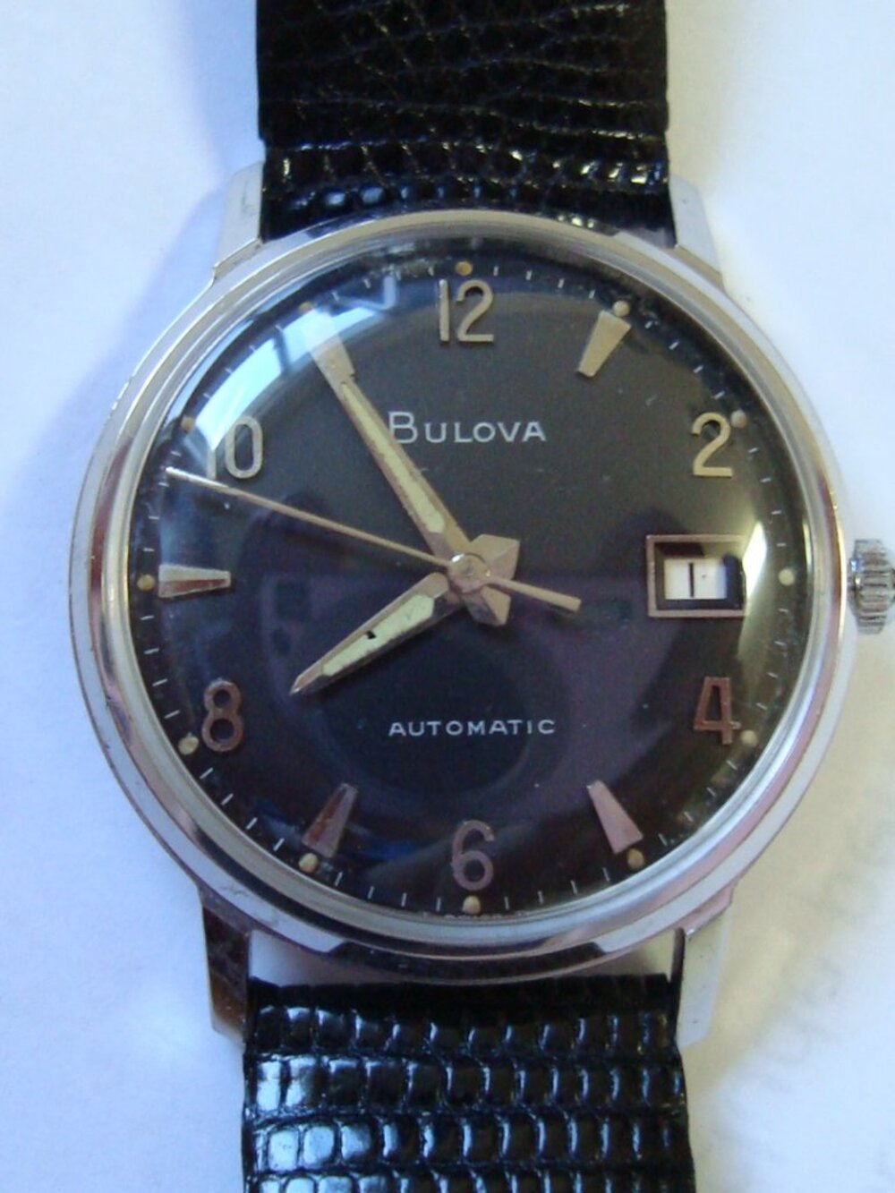 VINTAGE AUTOMATIC BULOVA ,RUN GREAT